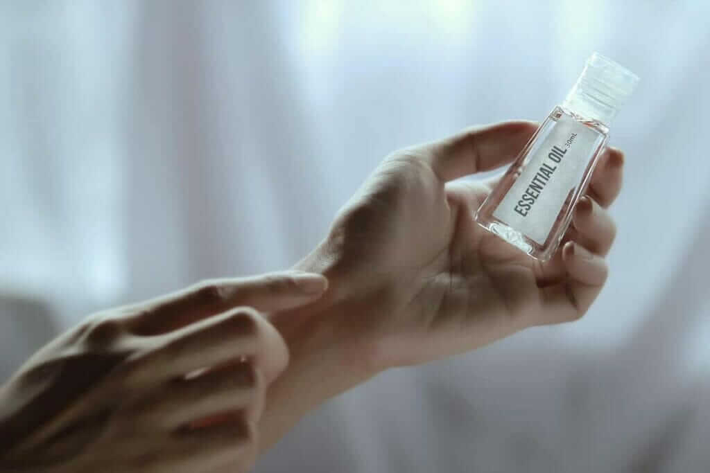 10 Natural Mold Killers & Ways To Kill Mold Sprouting Fam